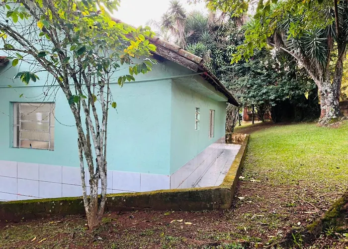 Casa De Campo Com Piscina Em Condominio.