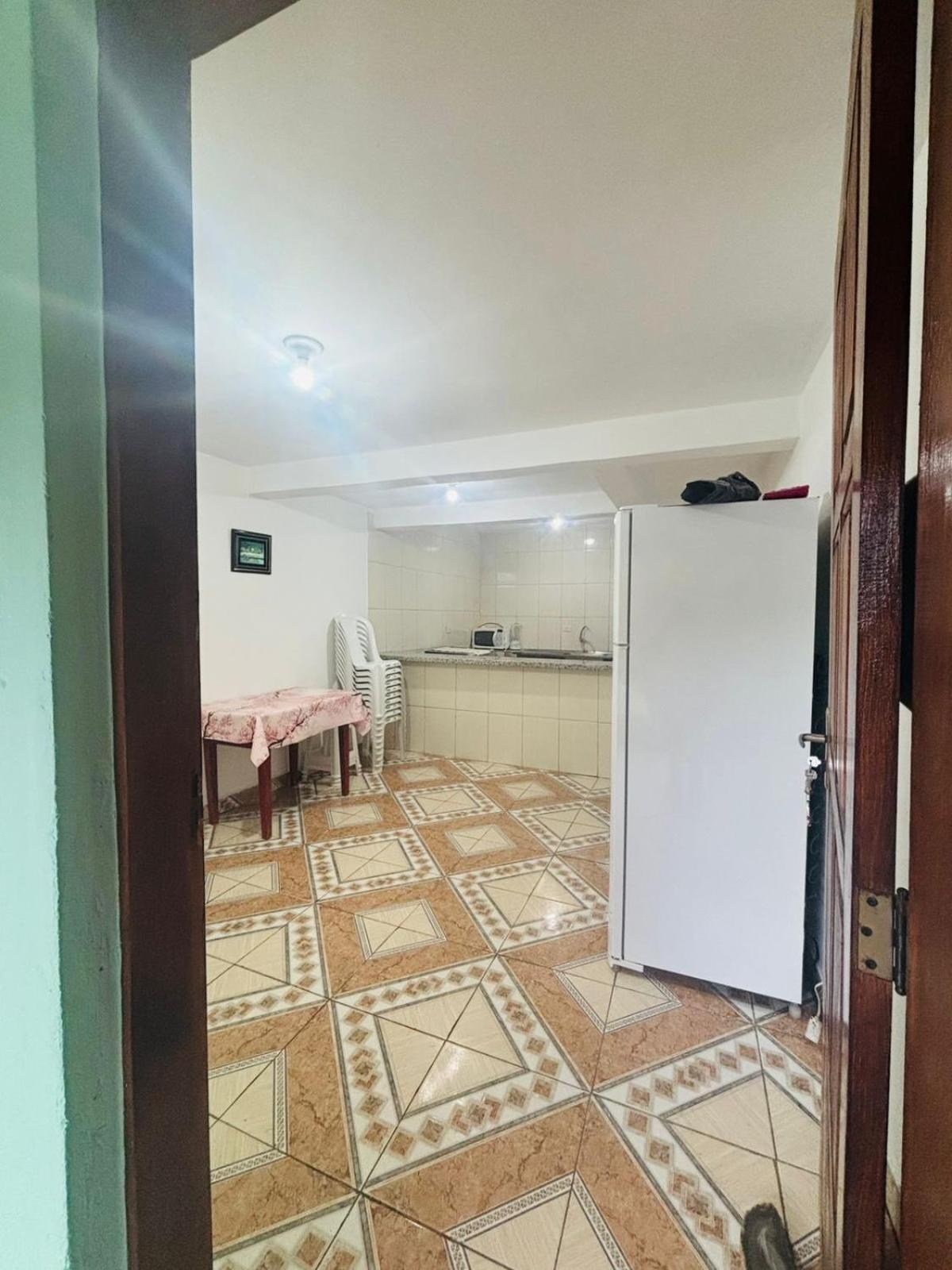 Com Piscina Em Condominio. 度假居