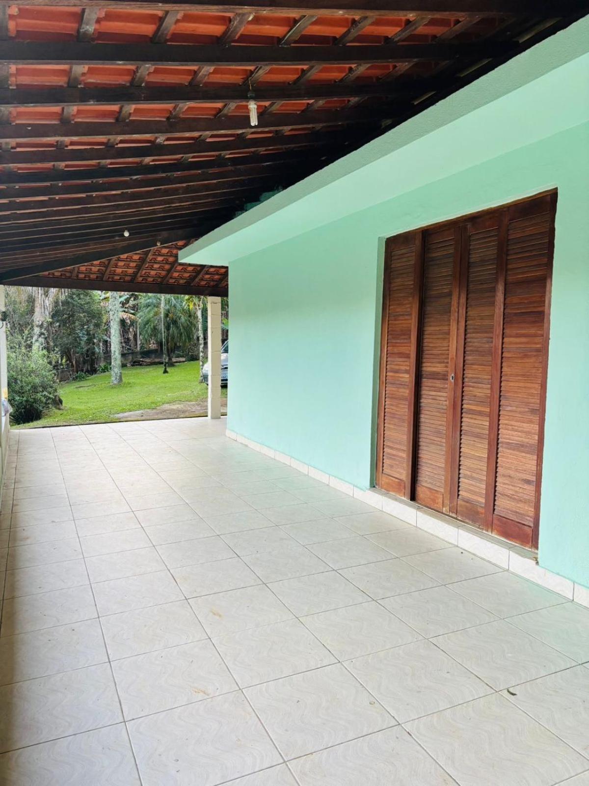 Com Piscina Em Condominio. Ibiuna