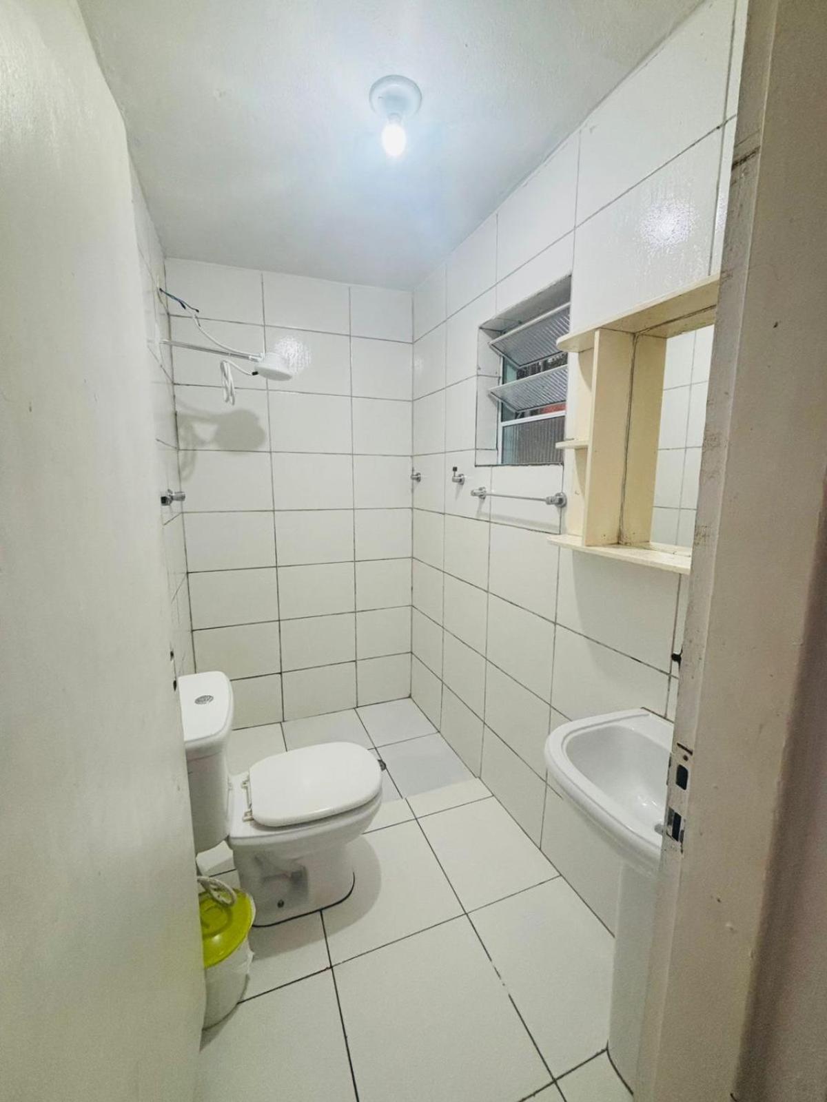 Com Piscina Em Condominio. 度假居