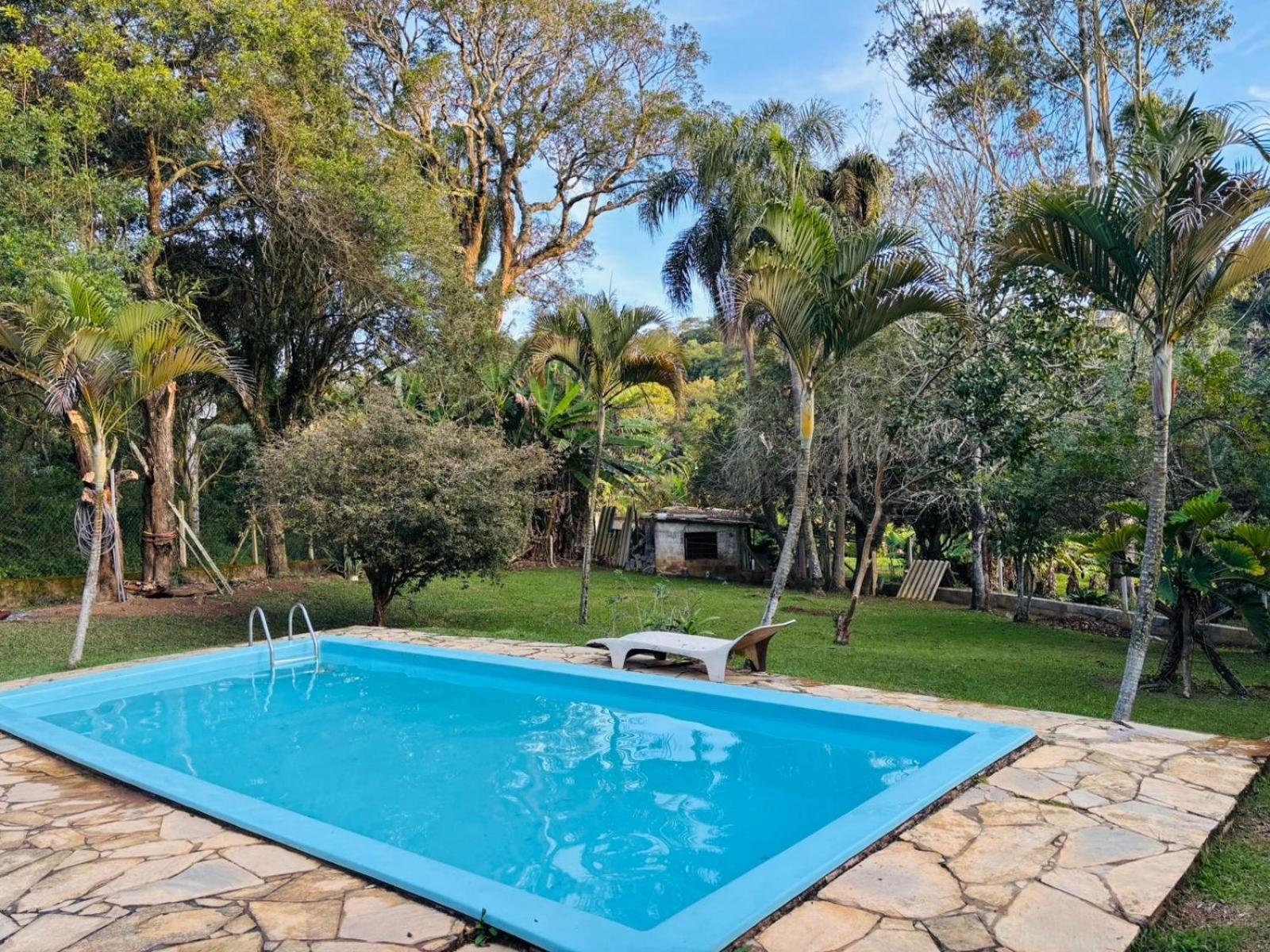 度假居 Com Piscina Em Condominio. *
